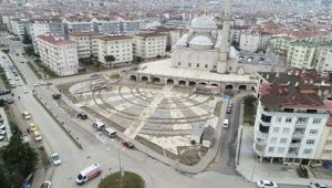 "ULU CAMİ MEYDAN VE OTOPARK PROJESİ"NDE ÇALIŞMALAR SÜRÜYOR