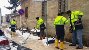 Çatalca Belediyesi Ekiplerinden Kar Temizliği Seferberliği