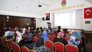 Çankırı Belediyesi'nden "Kodlanıyoruz!" Semineri 