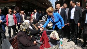 CHP Şehitkamil Belediye Başkan Adayı Avukat Nesrin Tuncel Gaziler Caddesi ve Karagöz Caddesi esnafını ziyaret etti.