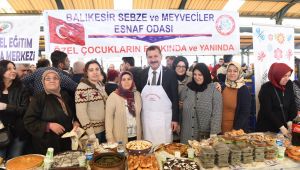 Yücel Yılmaz, pazarcıları dinledi