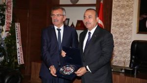 BAKAN ÇAVUŞOĞLU'NDAN BAŞKAN APUTKAN'A HAYIRLI OLSUN ZİYARETİ