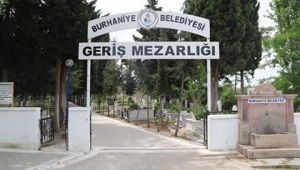 BURHANİYE BELEDİYESİNİN  ''MEZARLIKLAR ÇALIŞMALARI'' DEVAM EDİYOR