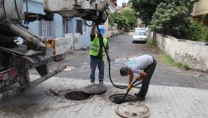 İSKENDERUN'DA YAĞMUR SONRASI KAPSAMLI TEMİZLİK YAPILDI