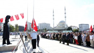 Büyük Zafer'in 97. Yılı Bağcılar'da coşkulu ve gururlu bir törenle kutlandı