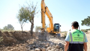 PAMUKKALE BELEDİYESİ, ASIRLIK SORUNLARI ÇÖZMEYE DEVAM EDİYOR