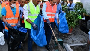 İzmir'de temizlik seferberliği sürüyor