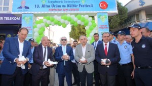 Üzümün Başkenti Saruhanlı'da 13. Altın Üzüm ve Kültür Festivali Başladı