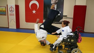 Engel tanımayan aikidocular Azerbaycan'a örnek oldu