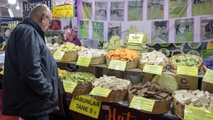 Ticaretin kalbi "Uzun Çarşı" İzmir'e taşındı