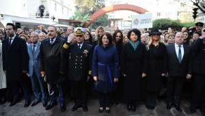 Zübeyde Anne, Karşıyaka'daki kabri başında anıldı