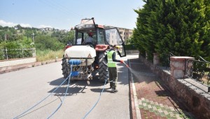 İzmit Belediyesi haşere ile mücadelede hız kesmiyor