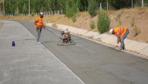 PAŞABAHÇE YOLUNDA YÜRÜYÜŞ VE BİSİKLET YOLU YAPILIYOR