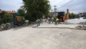 PAMUKKALE'DE BETON KİLİT PARKE TAŞI ATAĞI SÜRÜYOR