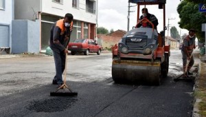 YOL VE KALDIRIM ÇALIŞMALARI SÜRÜYOR