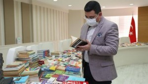 Cemil Meriç Kitaplığı'na 1400 kitap daha bağışlandı 