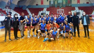 Büyükşehir Kadın Voleybol Takımı şampiyonluğa koşuyor