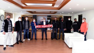 Antalyaspor'un 55'inci doğum gününde Muratpaşa'dan taraftara hediye