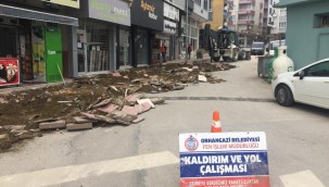 CAMİKEBİR MAHALLESİNDE KALDIRIM ÇALIŞMALARI DEVAM EDİYOR