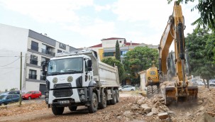 Buca'da kaçak moloz alanına otopark neşteri