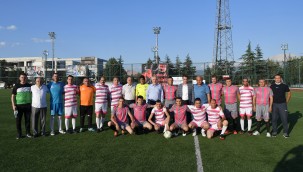 Isparta Belediyesi Müdürlükler Arası Futbol Turnuvası başladı