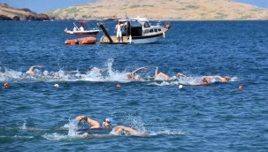 FOÇA'DA AÇIK SU YÜZME ŞAMPİYONASI