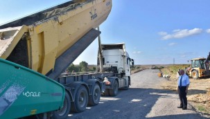 Başkan Albayrak Yakuplu Mahallesinde Devam Eden Yol Çalışmasını İnceledi