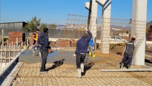 Distilasyon tesisinde yoğun imalat