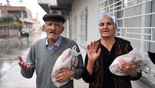 MERSİN BÜYÜKŞEHİR, İHTİYAÇ SAHİBİ VATANDAŞLARA ÜCRETSİZ EKMEK DAĞITIMI