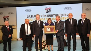 YÜZÜNCÜ YILDA YÜZ HAYIRSEVER KAMPANYASI ÖDÜL TÖRENİ GERÇEKLEŞTİ