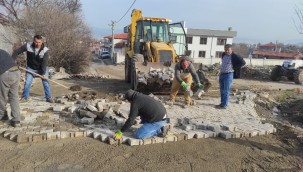 BÖREZLİ MAHALLESİ'NDE YOL ÇALIŞMALARI DEVAM EDİYOR