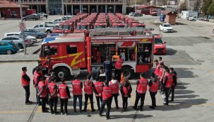 GÖREVE YENİ BAŞLAYAN 150 İTFAİYECİ SAHAYA HAZIRLANIYOR