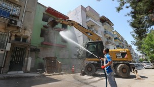 Buca'da riskli yapılara göz açtırılmıyor