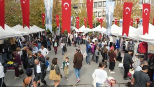 KADIKÖY BELEDİYE BAHÇESİNDE YENİDEN KULLANIM PAZARI