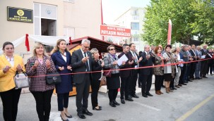 Sosyal Destek Hizmetleri Müdürlüğü Binası ve Keşan Belediyesi Paylaşım Mağazası muhtarların katılımıyla açıldı