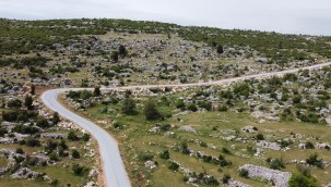 TARSUS BELEDİYESİ ASFALTLIYOR, KÖY YOLLARININ MESAFESİ KISALIYOR