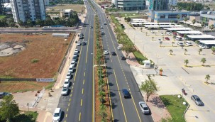 BÜYÜKŞEHİR'DEN 36. CADDE'DE YOL YENİLEME ÇALIŞMASI