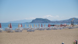 PLAJLAR BÖLGESİNDE YER ALAN BELEDİYE SOSYAL TESİSİNİN AÇILIŞI YAPILDI GİRESUN'UN YILDIZI PLAJDA PARLIYOR