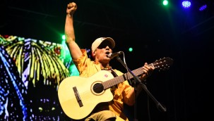 KADIKÖY'DE MANU CHAO RÜZGARI ESTİ