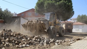 BURHANİYE BELEDİYESİ, 7 AYRI NOKTADA EŞ ZAMANLI YAPILAN YOL ÇALIŞMALARINA DEVAM EDİYOR!