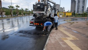 MESKİ YAĞMURSUYU TİMLERİ ŞİDDETLİ YAĞIŞTA TEYAKKUZA GEÇTİ