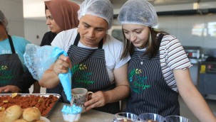 PAMUKKALE'DE "PAMUK ELLER" ÜRETMEYE BAŞLADI