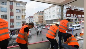 Doğalgaz Patlamasında Hasar Gören Binaya Mamak Belediyesi Eli