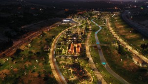 GALLE PARK'TA SONBAHAR ŞARKILARI SÖYLENDİ