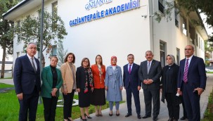 BAKAN GÖKTAŞ, BÜYÜKŞEHİR BELEDİYESİ'NİN SOSYAL PROJELERİNİ BAŞARILI BULDU