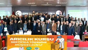 SARIÇAM BELEDİYESİ'NDEN ARICILIK KURSU