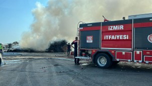 İzmir'de hurda depolama alanında yangın